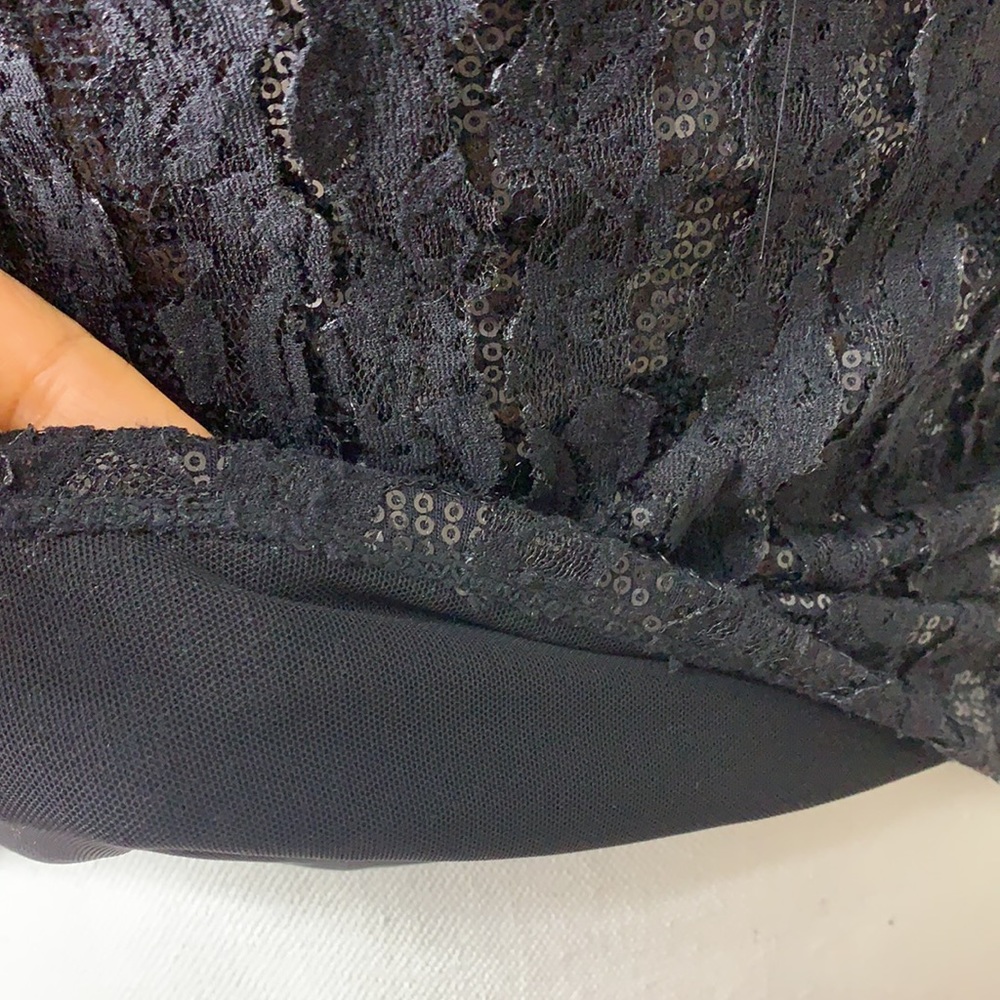 AUTHENTIC  alice+ olivia lace and sequin top pollover blouse size S - Picture 6 of 8